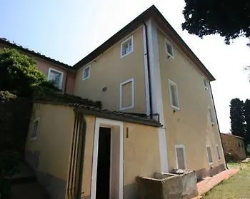 Отель La Casina Кастаньето-Кардуччи